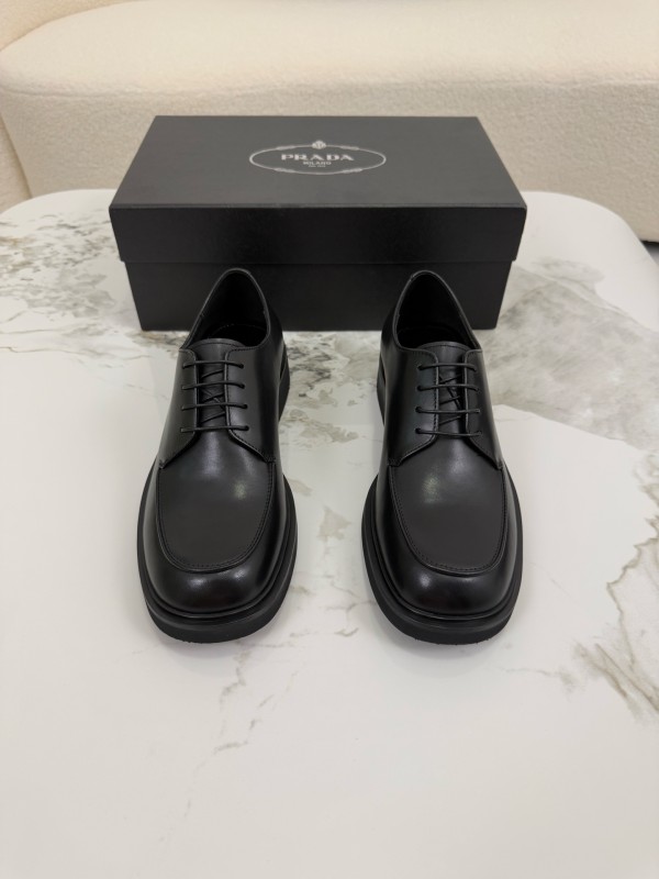 プラダ靴 PRADA 2025新作 カジュアルシューズ