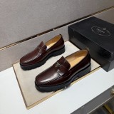 プラダ靴 PRADA 2025新作 モカシン