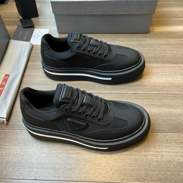 プラダ靴 PRADA 2025新作 カジュアルシューズ