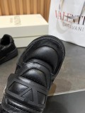 ヴァレンティノ靴 VALENTINO 2025新作 スニーカー