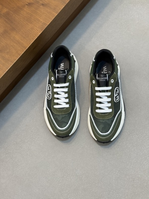 ヴァレンティノ靴 VALENTINO 2025新作 スニーカー