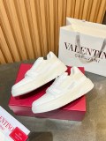 ヴァレンティノ靴 VALENTINO 2025新作 スニーカー