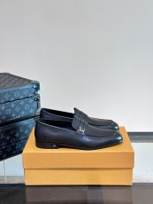 ルイヴィトン靴 LOUIS VUITTON 2025新作 モカシン
