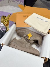 ルイヴィトン靴 LOUIS VUITTON 2025新作 スニーカー