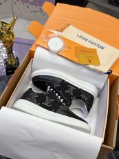 ルイヴィトン靴 LOUIS VUITTON 2025新作 スニーカー