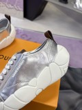 ルイヴィトン靴 LOUIS VUITTON 2025新作 スニーカー