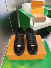 ルイヴィトン靴 LOUIS VUITTON 2025新作 スニーカー