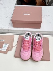 ミュウミュウ靴 Miu Miu 2025新作 カジュアルシューズ