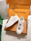 ルイヴィトン靴 LOUIS VUITTON 2025新作 スニーカー