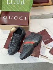 グッチ靴 GUCCI 2025新作 カジュアルシューズ