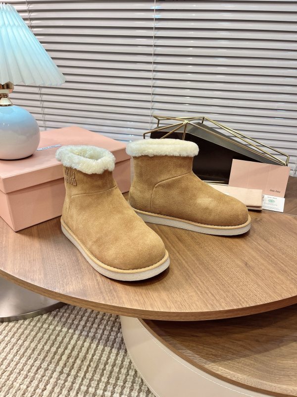 ミュウミュウ靴 Miu Miu 2025新作 スノーシューズ