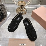 ミュウミュウ靴 Miu Miu 2025新作 カジュアルシューズ