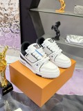 ルイヴィトン靴 LOUIS VUITTON 2025新作 スニーカー