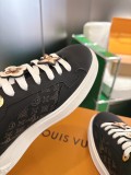 ルイヴィトン靴 LOUIS VUITTON 2025新作 スニーカー