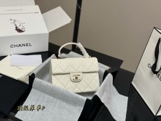 シャネルバッグ CHANEL 2025新作 ハンドバッグ