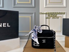 シャネルバッグ CHANEL 2025新作 チェーンバッグ