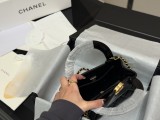 シャネルバッグ CHANEL 2025新作 ハンドバッグ