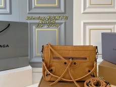 バレンシアガバッグ BALENCIAGA 2025新作 ショルダーバッグ