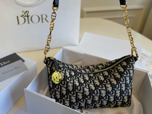 ディオールバッグ DIOR 2025新作 ショルダーバッグ