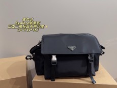 プラダバッグ PRADA 2025新作 メッセンジャーバッグ
