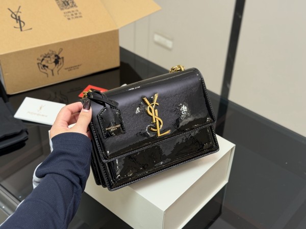 サンローランバッグ Yves Saint Laurent 2025新作 ショルダーバッグ