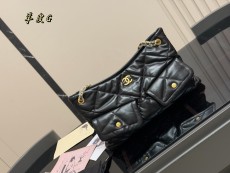 シャネルバッグ CHANEL 2025新作 チェーンバッグ