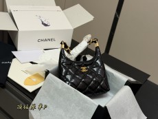 シャネルバッグ CHANEL 2025新作 ショルダーバッグ