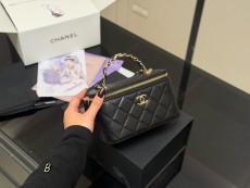シャネルバッグ CHANEL 2025新作 ハンドバッグ