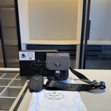 プラダバッグ PRADA 2025新作 スリングバッグ