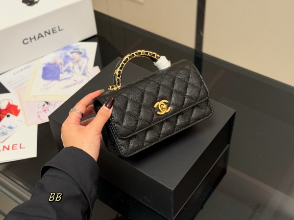 シャネルバッグ CHANEL 2025新作 ハンドバッグ