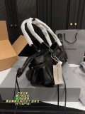 バレンシアガバッグ BALENCIAGA 2025新作 機関車バッグ