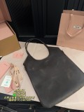 ミュウミュウバッグ Miu Miu 2025新作 トートバッグ