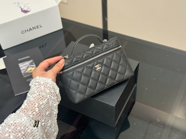 シャネルバッグ CHANEL 2025新作 ハンドバッグ