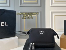 シャネルバッグ CHANEL 2025新作 洗面用具袋