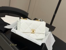 シャネルバッグ CHANEL 2025新作 チェーンバッグ