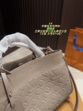 ルイヴィトンバッグ LOUIS VUITTON 2025新作 トートバッグ