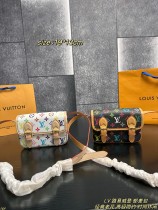 ルイヴィトンバッグ LOUIS VUITTON 2025新作 メッセンジャーバッグ