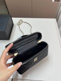 シャネルバッグ CHANEL 2025新作 スリングバッグ