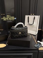 シャネルバッグ CHANEL 2025新作 ハンドバッグ
