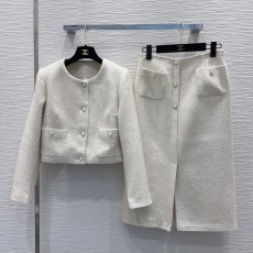 シャネル服 CHANEL 2025新作 スーツ