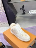 ルイヴィトン靴 LOUIS VUITTON 2025新作 スニーカー