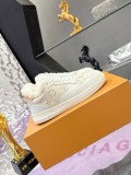 ルイヴィトン靴 LOUIS VUITTON 2025新作 スニーカー