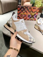 ルイヴィトン靴 LOUIS VUITTON 2025新作 スニーカー