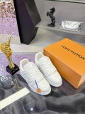 ルイヴィトン靴 LOUIS VUITTON 2025新作 スニーカー