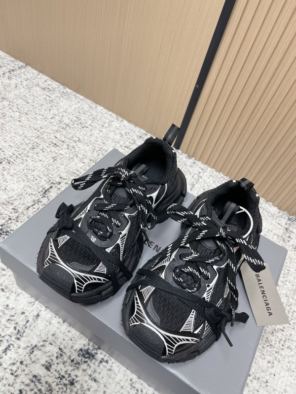 バレンシアガ靴 BALENCIAGA 2025新作 スニーカー