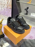 ルイヴィトン靴 LOUIS VUITTON 2025新作 スニーカー