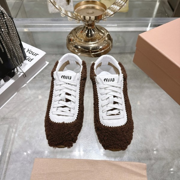 ミュウミュウ靴 Miu Miu 2025新作 カジュアルシューズ