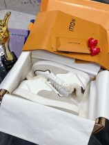 ルイヴィトン靴 LOUIS VUITTON 2025新作 スニーカー