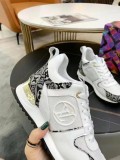 ルイヴィトン靴 LOUIS VUITTON 2025新作 スニーカー