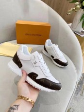 ルイヴィトン靴 LOUIS VUITTON 2025新作 スニーカー